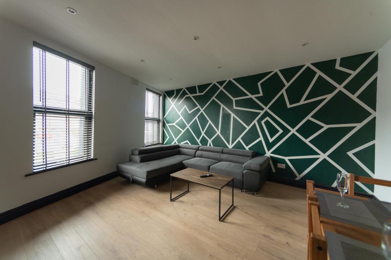 Lovely 2-Bed Apartment In Blackpool Secret House المظهر الخارجي الصورة