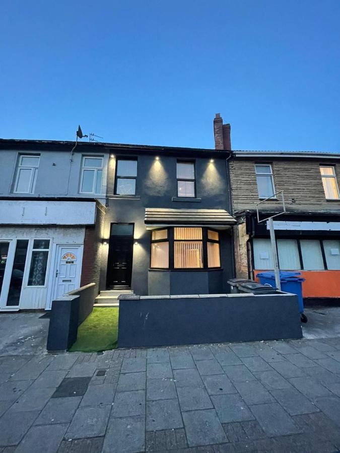 Lovely 2-Bed Apartment In Blackpool Secret House المظهر الخارجي الصورة